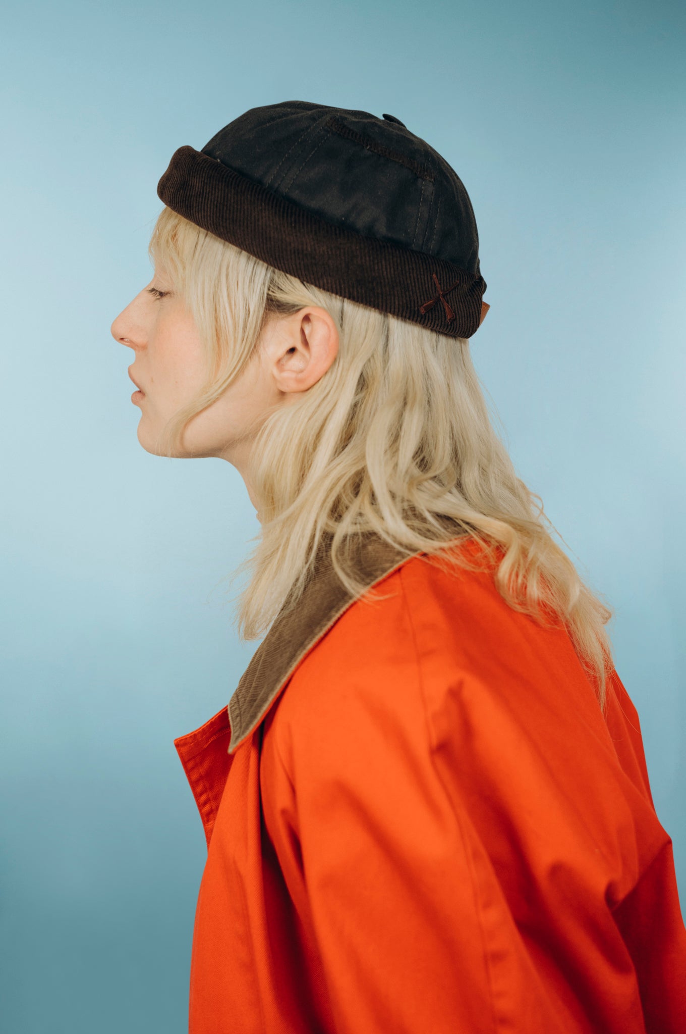 CHAPEAU DOCKER MIKI EN COTON CIRÉ KAKI ET VELOURS MARRON