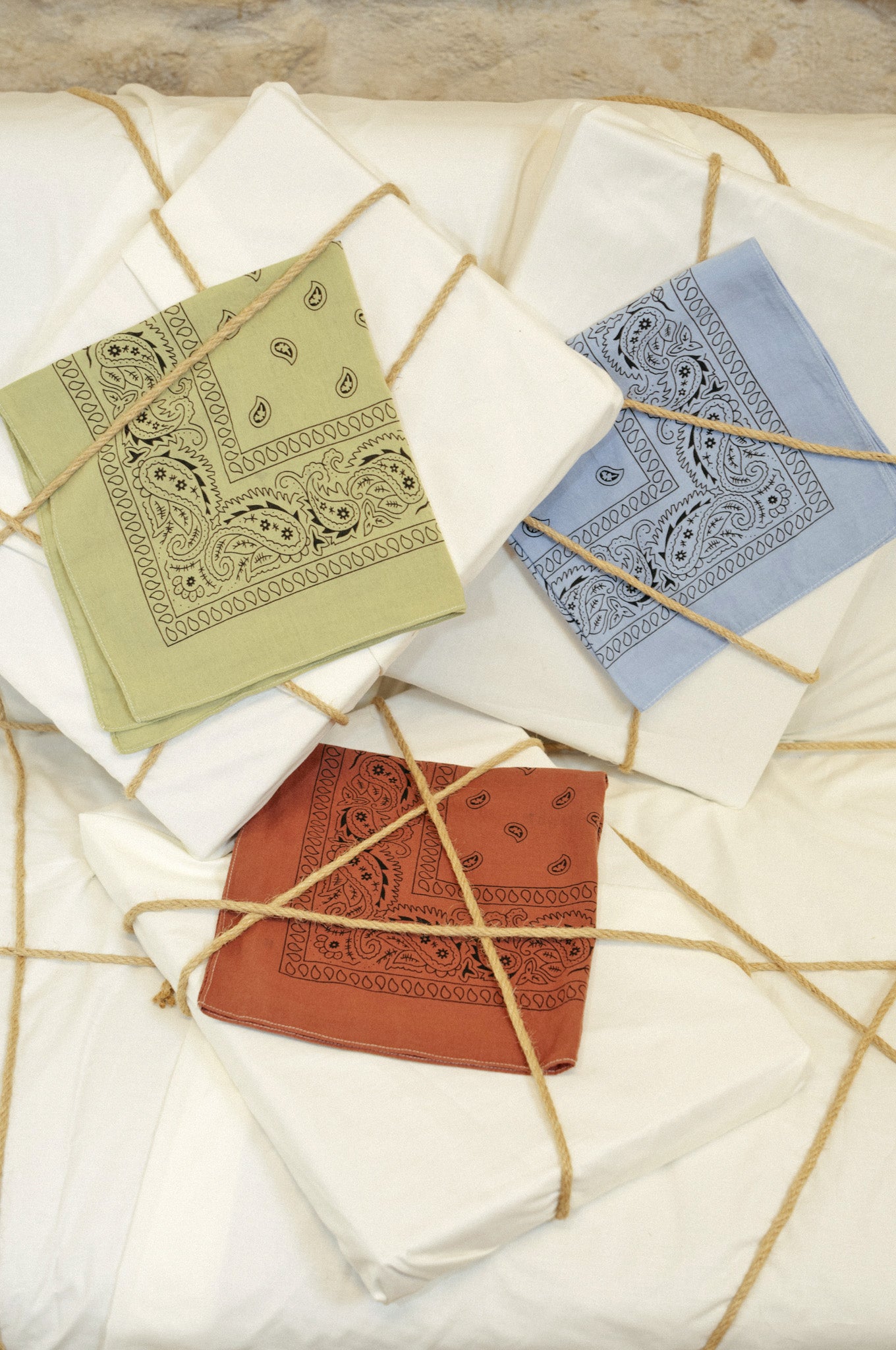 BANDANA MARRON LAVÉ ET FUMÉ – upcyclé