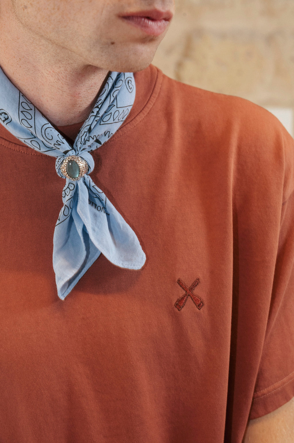 BANDANA BLEU POUSSIÈRE LAVÉ – upcyclé