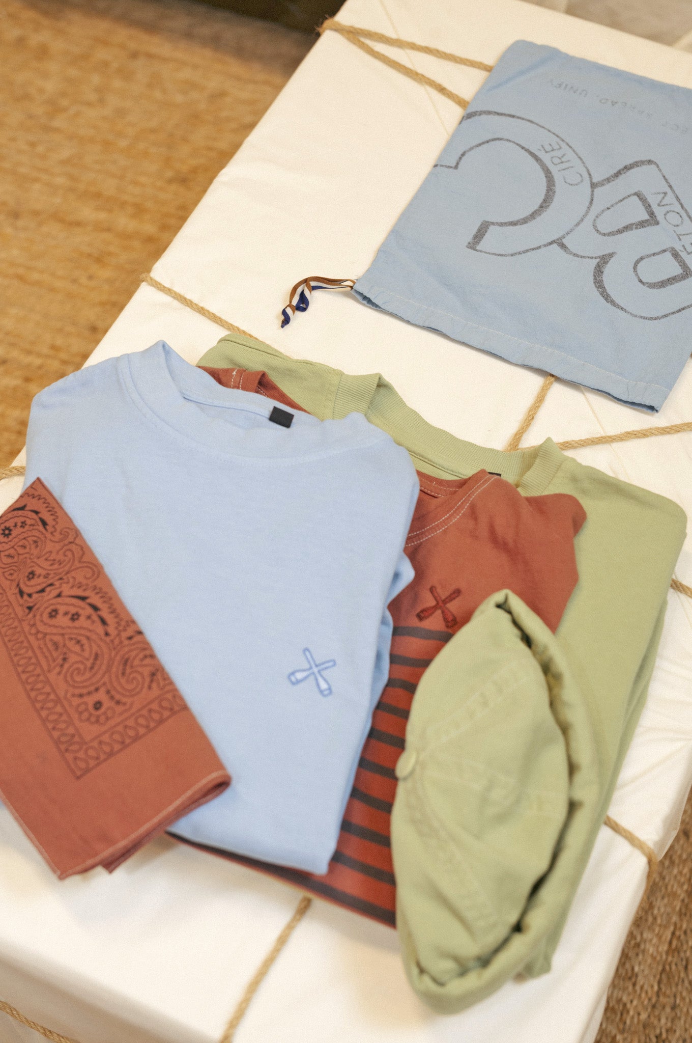 Sweat-shirt oversize à col rond délavé - Bleu poussière