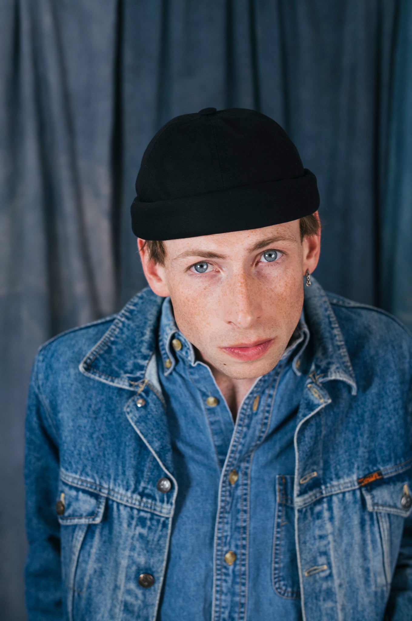 MIKI DOCKER HAT BLACK DENIM
