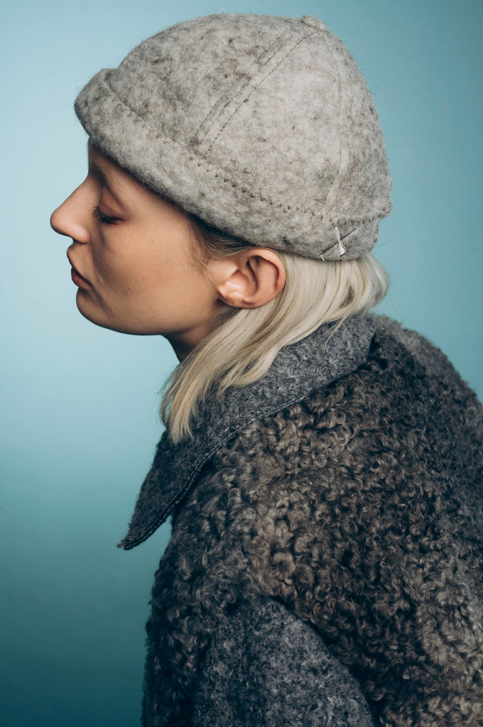 BONNET DOCKER MIKI EN FEUTRE DE LAINE ARTISANAL GRIS