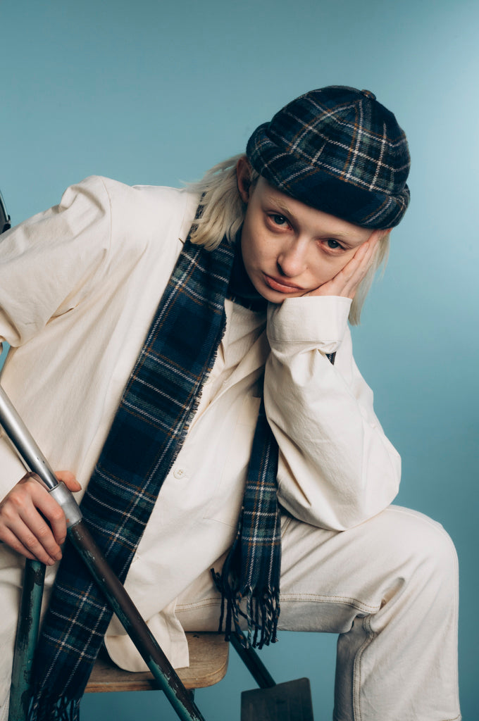 Chapeau docker MIKI en laine tartan marine