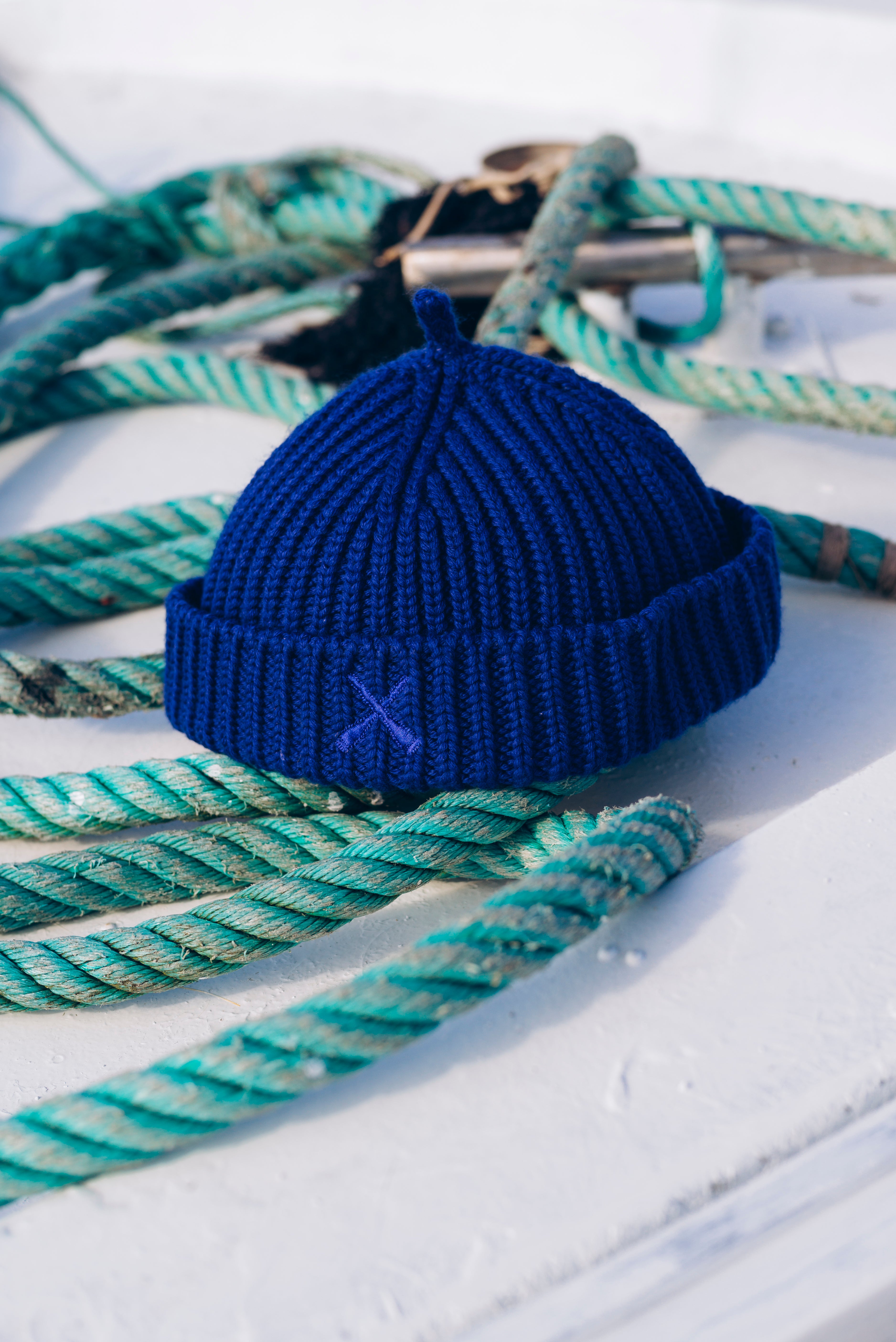 BONNET MIKI EN LAINE BLEU ROYAL