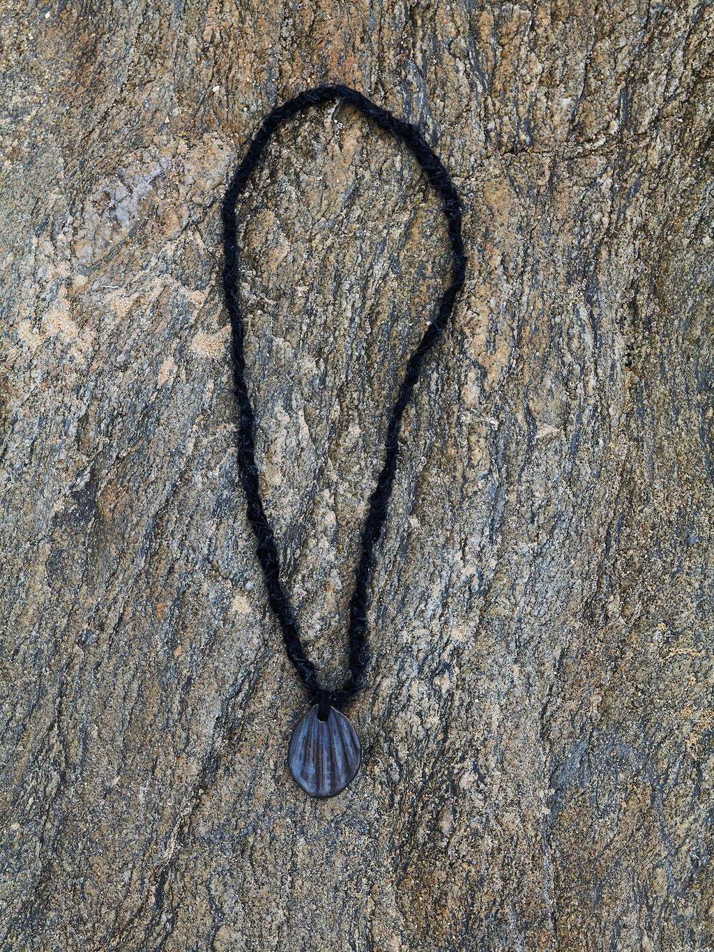Collier Amarre noir - Édition limitée