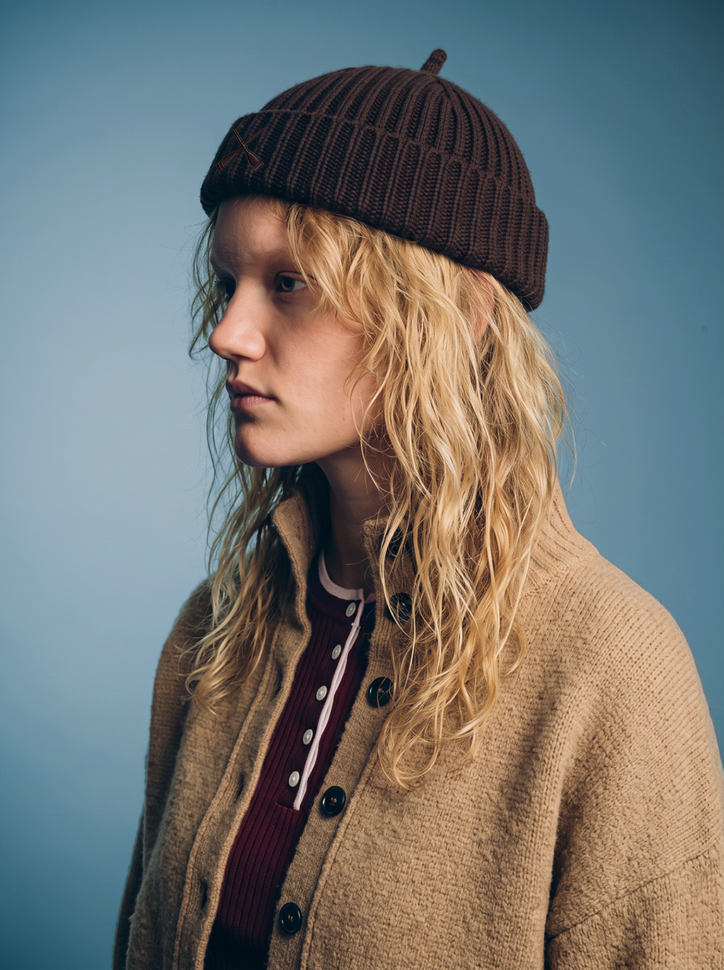 BONNET MIKI EN LAINE MARRON