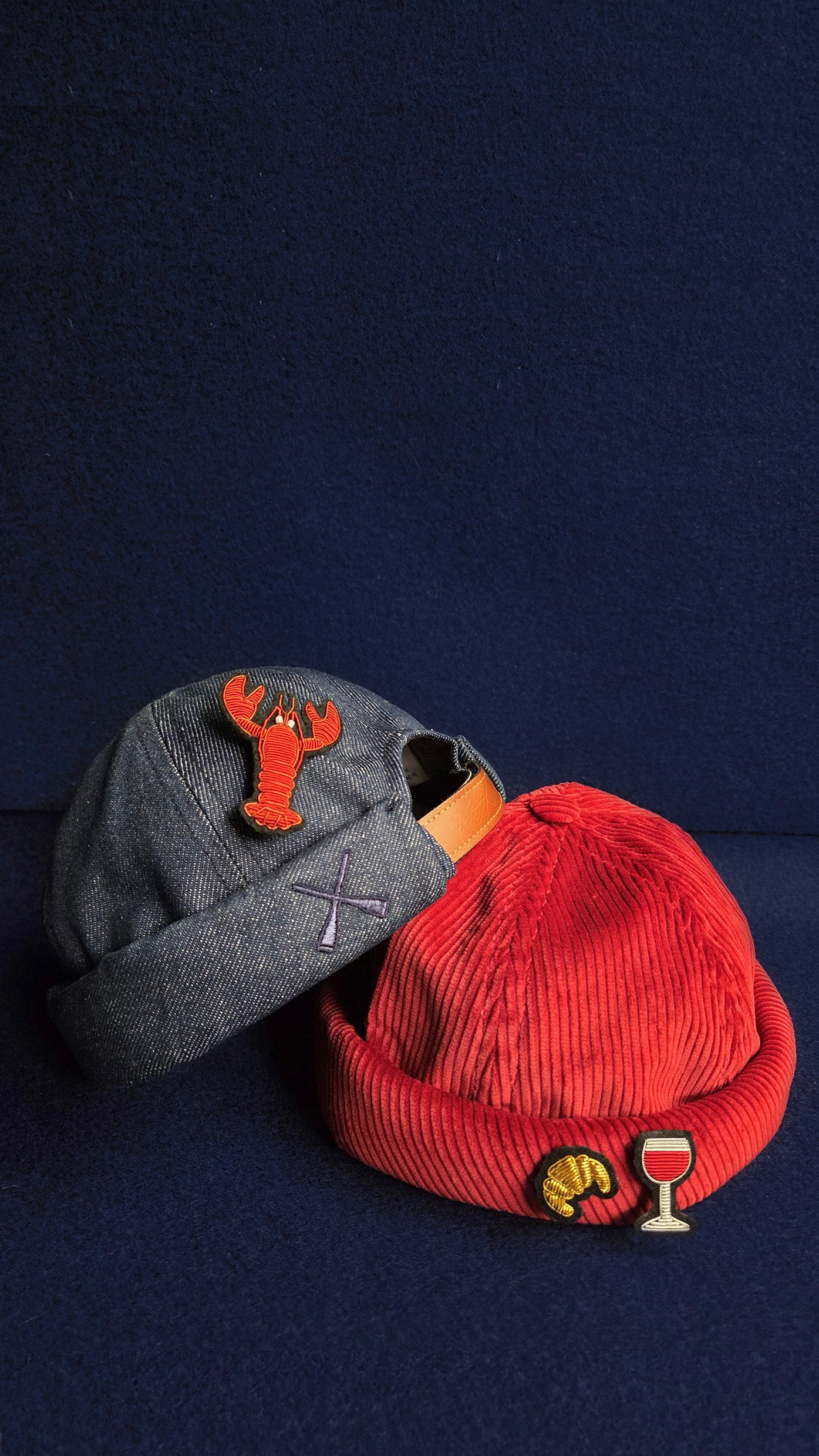 MIKI DOCKER HAT RED BISTROT CORDUROY
