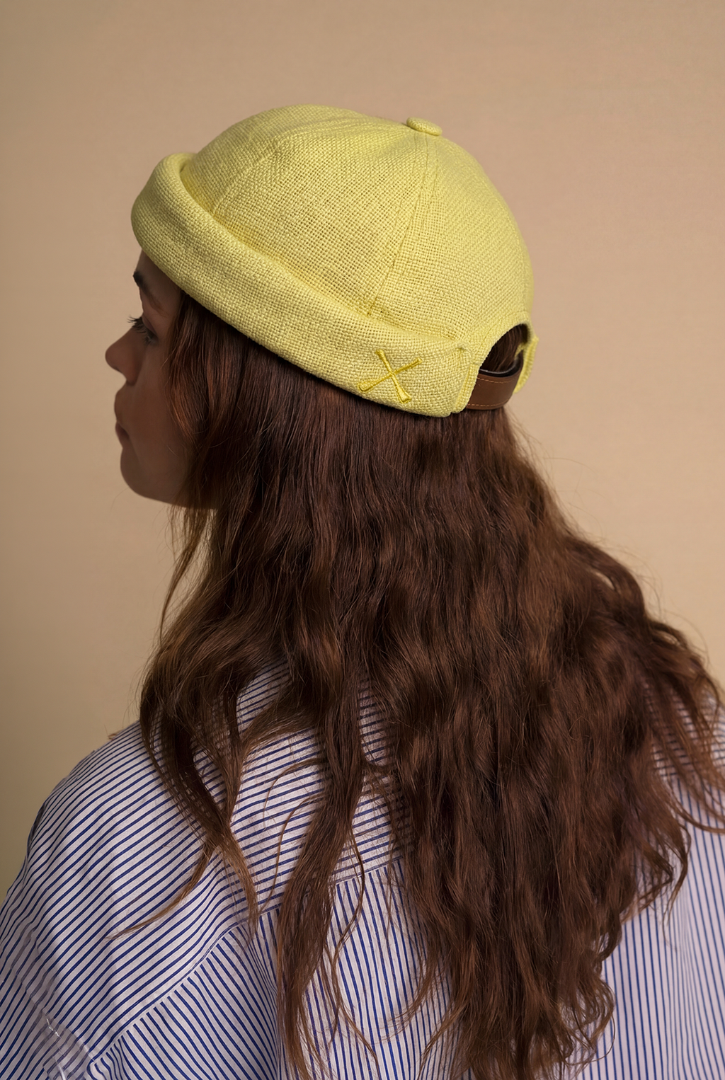BONNET DOCKER MIKI EN LIN JAUNE