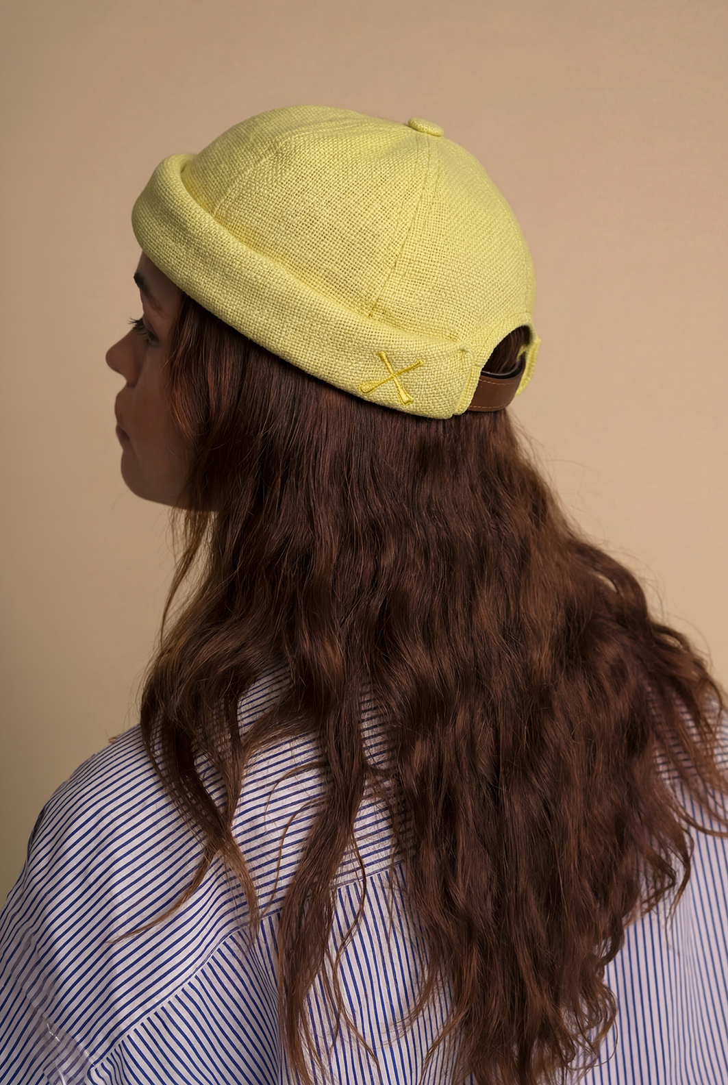 BONNET DOCKER MIKI EN LIN JAUNE