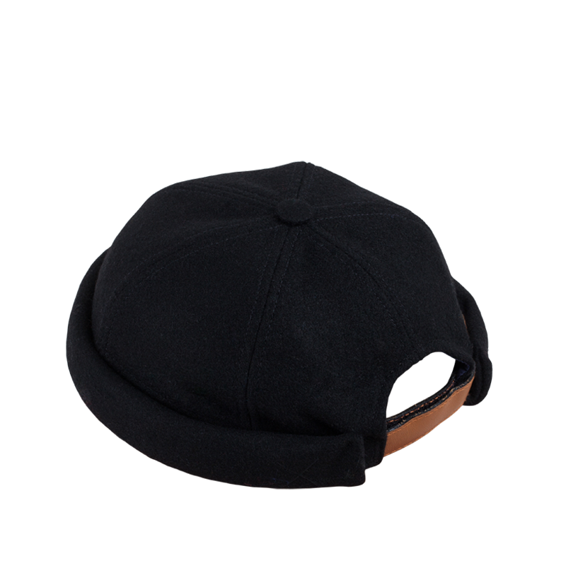 BONNET MIKI DOCKER EN LAINE MÉRINOS NOIRE